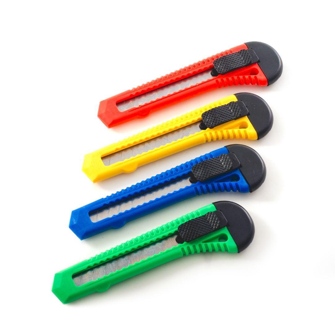 CUCHILLA POINTER GRANDE 4 COL. 18MM (F. 720 UNI)